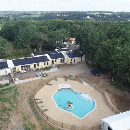 Joli Tiny En Foret Au Village *