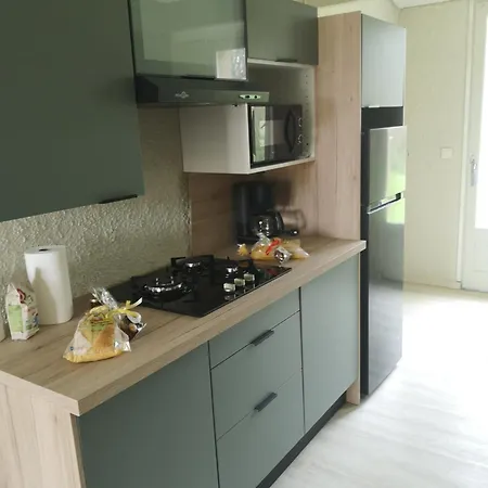 Joli Tiny En Foret Au Village Mareuil-sur-Lay