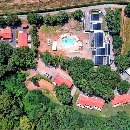 Prázdninový areál Joli Tiny En Foret Au Village