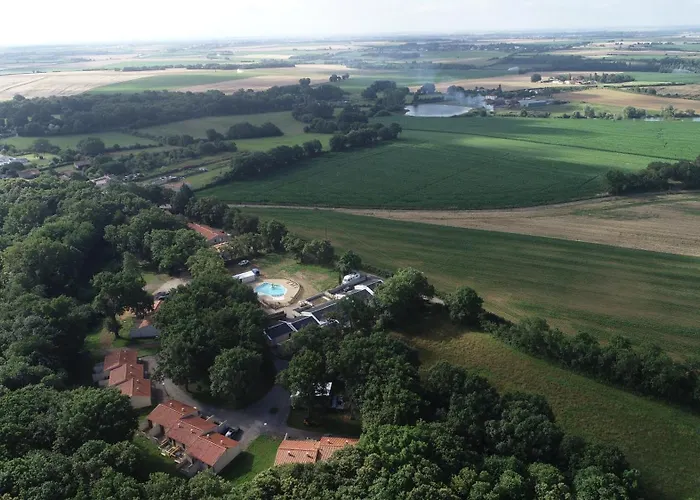 Holiday park Joli Tiny En Foret Au Village *